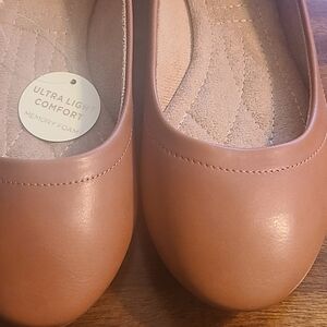 Women flats